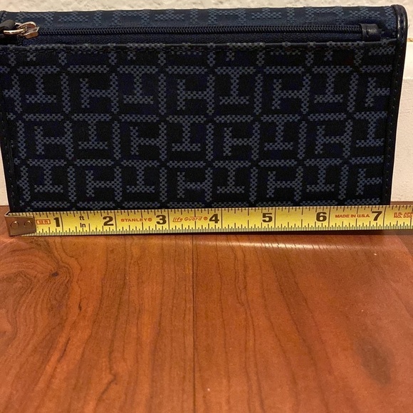 HP 🎉Tommy Hilfiger Blue Logo Pocketbook Wallet ID, Credit Card, Bills - Picture 7 of 15